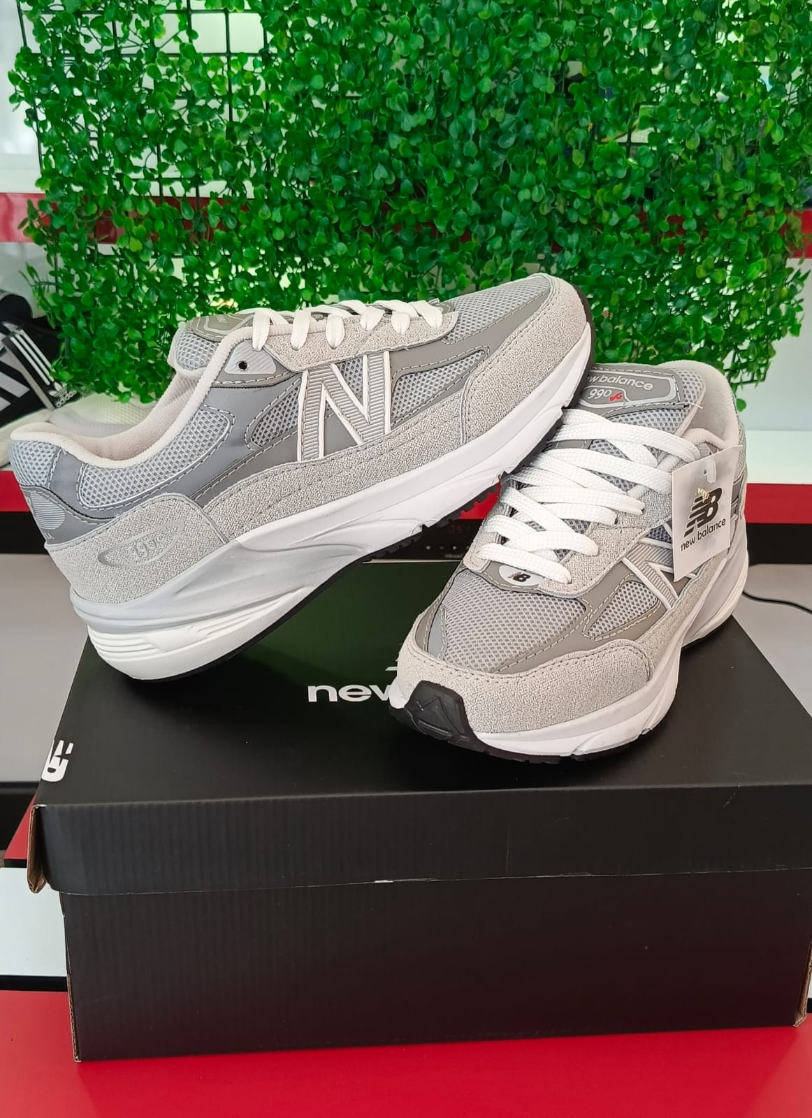 New Balance 990: Estilo Clásico y Comodidad Superior