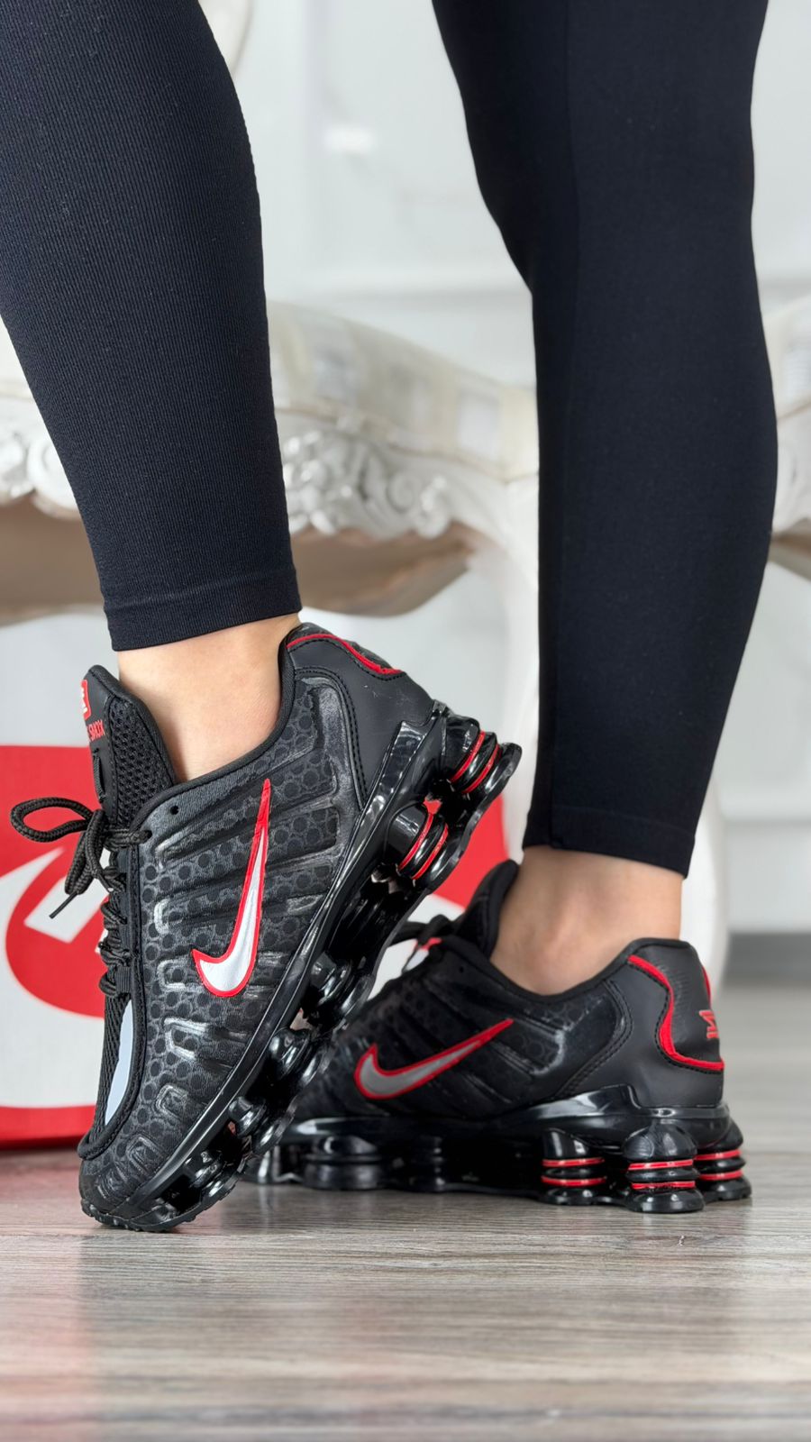 Tenis Nike Raptor Shock – Estilo Deportivo, Comodidad y Potencia en Cada Paso
